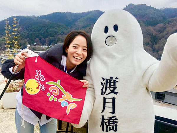 【嵐山】名物会長といく嵐山商店街、食べ呑み歩き＆屋形船遊覧～月橋渡くんがお出迎え！職人技を拝見、おもしろ名店珍道中～