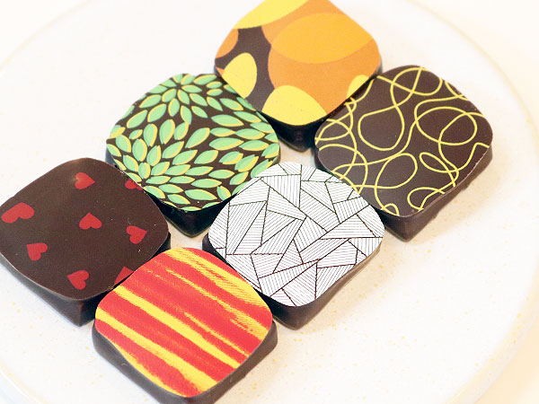 【チョコレート・四条編】グルメ記者といくチョコレート激戦区☆贅沢食べ歩きツアー～春色マカロン、究極ショコラキャレ、チョコシャーベット…伝説のシェフを訪ねて～