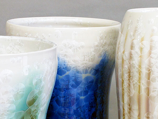 【泉涌寺窯】京都は焼き物パラダイス☆陶芸家?川さんと3つの工房めぐり～粘土・釉薬・絵付け…京焼を使ってお茶しよう！窯元が暮らす陶芸のまちへ～