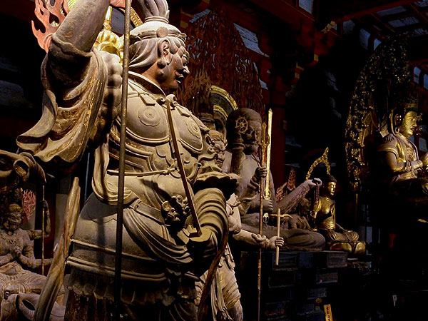 【東寺】僧侶と特别拝観！非公開の小子房から五重塔初層、講堂、大師堂まで～圧巻の立体曼荼羅、弘法大師の住房、天皇を迎える迎賓館へ～