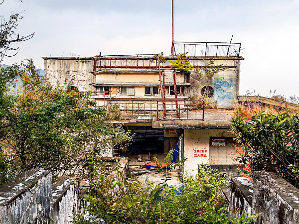 【マヤ遺跡】廃墟の女王「摩耶観光ホテル」に接近！時を止めたリゾート遺跡へ～朽ちゆくアールデコ、賑わった遊園地跡、幻の天上寺…山上に佇む歴史の痕跡～