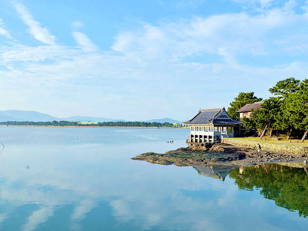 【和歌の浦】紀州徳川家の聖地！美しき港町、青石の岩窟、砂州が続く特殊地形～“和歌山”はここから始まった！水上楼閣、絢爛豪華な西の日光東照宮まで～