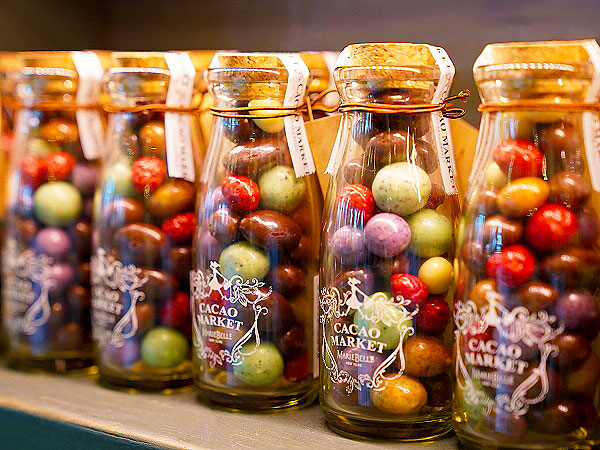 【チョコレート・祇園編】世界のチョコが集う祇園☆グルメ記者と贅沢食べ歩きツアー～五層の生ショコラドーム、可愛すぎるチョコボール、餡子とチョコのマリアージュ～