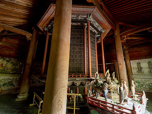 【仁和寺】寺院学芸員と徹底潜入ツアー！通常非公開、金堂・経蔵・霊宝館へ～宝物展示のお仕事実演！次から次へと名宝尽くし、興奮が止まらない～