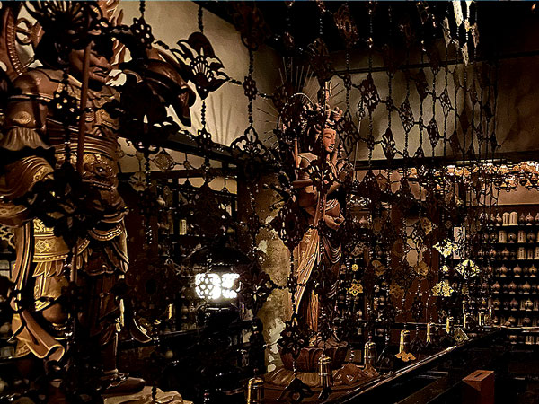 【鞍馬寺】伝説うず巻く神秘の霊場、暗闇の奥に祀られた魔王尊を拝観～金星から降り立った永遠の16歳！？天狗跳び虎が護る古刹、国宝毘沙門天まで～