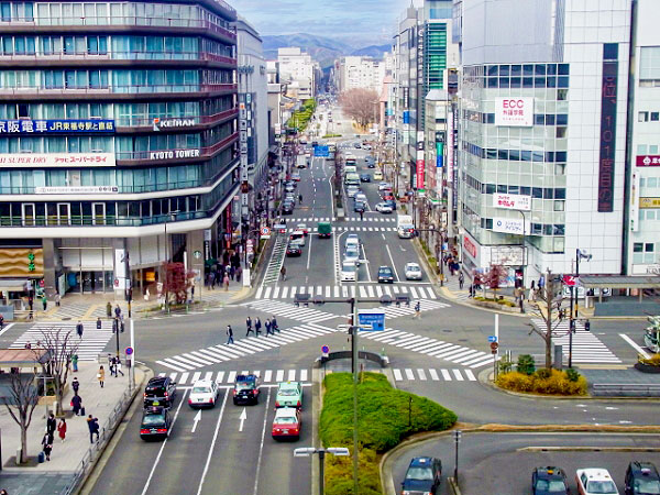 【京の不動産】古都のウラ事情をぶった斬り！不動産ブロガーと巡る京都の玄関口～30年塩漬けの一等地！？法と民のせめぎ合い、いわくつき土地売買から再開発まで～