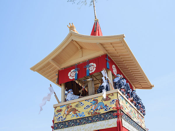 【祇園祭・鷹山】200年ぶりの復活、鷹山へ特別搭乗＆曳初めスペシャルツアー～関係者限定の曳初め体験！曳山最大級、後祭の山鉾町めぐり～