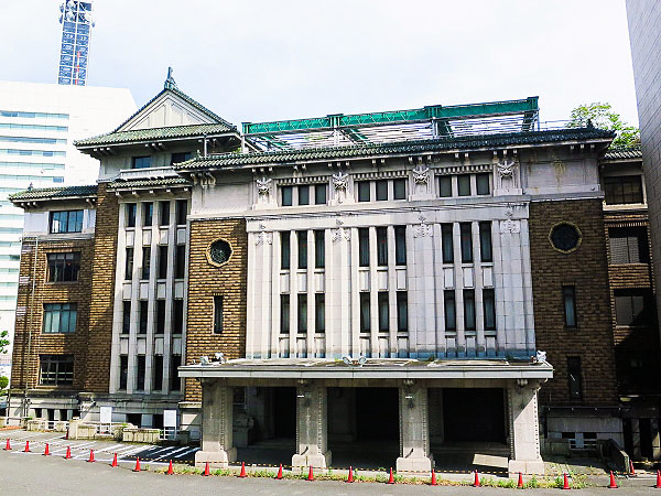 【九段下】都市史研究者といくモダン東京、旧軍人会館から靖国神社へ～軍人の街はどうできた！？花街跡、常灯明台、スパニッシュ洋館まで～