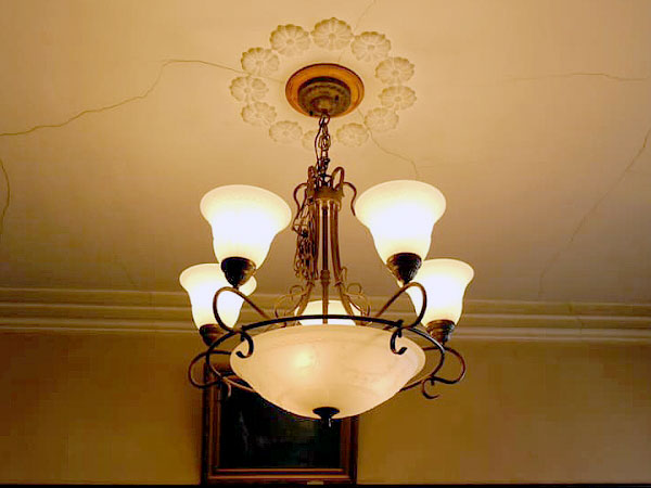 【西陣】建築家・冨家さんと「今原町家」特別拝見！西陣モダン町家ウォッチング～京町家にモダンな洋室！？格子に坪庭、鍾馗さん…技巧を凝らした内部まで～