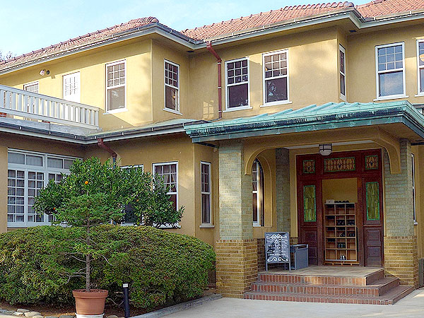 【成城】都市史研究者といく日本屈指のお屋敷街、吉田五十八の傑作邸宅を拝見～憧れのセレブタウンはどうできた！？高台の洋館・庭園・国分寺崖線へ～