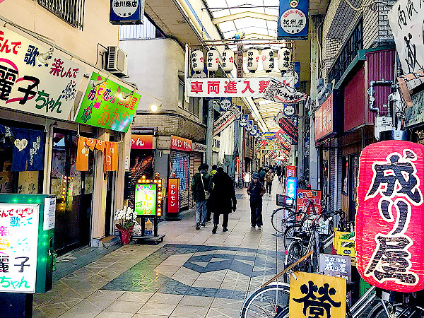 【釜ヶ崎夜回り】カマン！夜回り、おむすび持って日本最大のドヤ街へ～変わりゆく日雇い労働者の街、どっこい生きてる人がいる～