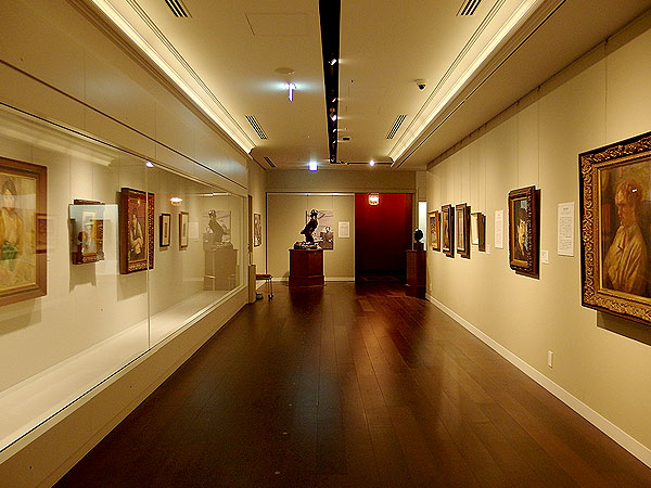 【新宿】日本屈指のアートの街へ！アートテラーとに～と、大人の新宿めぐり:～世界的アーティスト、名作ずらり！芸術家が集ったサロンから巨大アートまで～