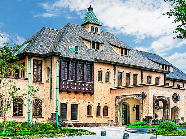 【旧李王家邸】贅を極めた宮邸、赤坂プリンスクラシックハウスじっくり拝見～チューダー様式の傑作へ！プライベートルーム貸切、絶品フルコース料理まで～