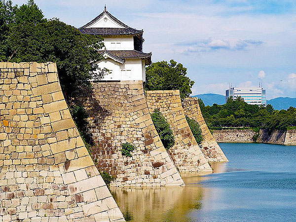 【大坂城】梅林崖長と、大坂城凸凹ツアー！上町台地に築かれた天下人の城塞へ～中世都市「渡辺津」から豊臣・徳川の城下町、石垣技術の最高到達点まで～
