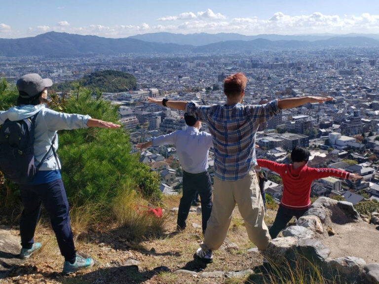 左大文字山で「大の字」ポーズ！