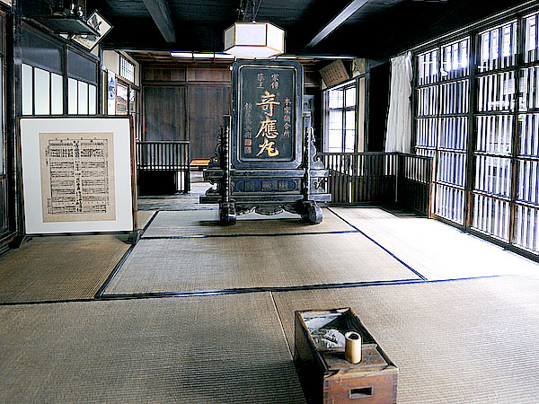 【大型京町家】まいまい京都✕町家の日スペシャルツアー！杉本家＆秦家を拝見～当主＆住まい手がご案内、京都最大級・重要文化財の京町家、祇園祭の会所まで～