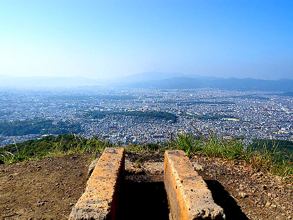 【大文字山】京都を一望する絶景の大パノラマ！森の案内人と低山ハイキング～いざ京のランドマークへ！甦る縄文の森、変わりゆく京の森をめぐる～