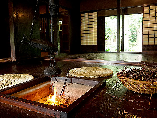 【江戸川】奇跡的に残った築250年の名主建築へ！文化財専門家と巨大屋敷を拝見～広大な屋敷林、茅葺の曲り家、歌舞伎の聖地から巨大石造釈迦如来まで～