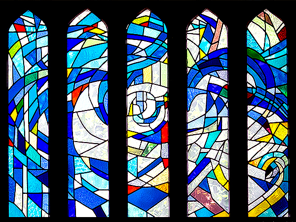 【本郷】一度は訪れたい東京3つの教会めぐり、美術家と祈りの聖堂を拝見～荘厳なゴシック建築、光の礼拝堂、築100年小さな木造教会まで～