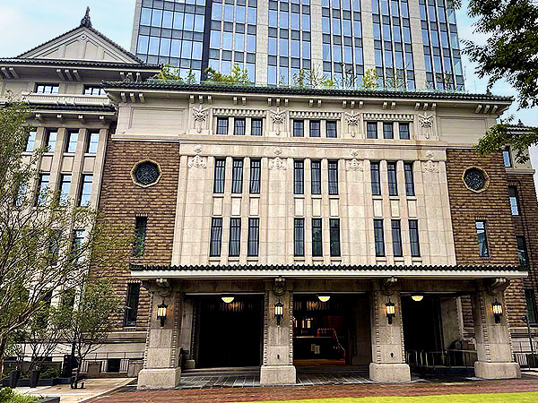 【九段下】都市史研究者といくモダン東京、旧軍人会館から靖国神社へ～軍人の街はどうできた！？花街跡、常灯明台、スパニッシュ洋館まで～