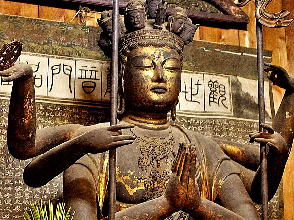 【西陣】雨宝院＆鳴虎報恩寺を特別拝観！裏通りに潜む7の隠れ仏をマニアックに巡る～国宝級・幻の千手観音、西陣に大仏！？愛宕山の大天狗、秀吉が惚れた鳴虎まで～