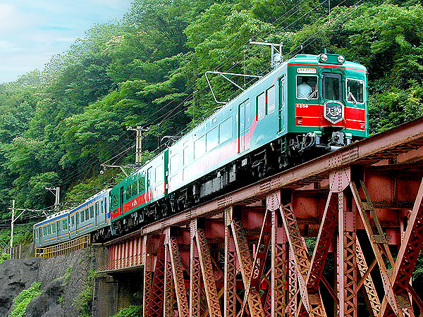 【南海高野線】天空都市へと続く山岳鉄道、絶景秘境ぶらり途中下車の旅 ～近畿No.1の秘境駅、真田幸村の隠れ里、路線丸ごと近代化産業遺産群～