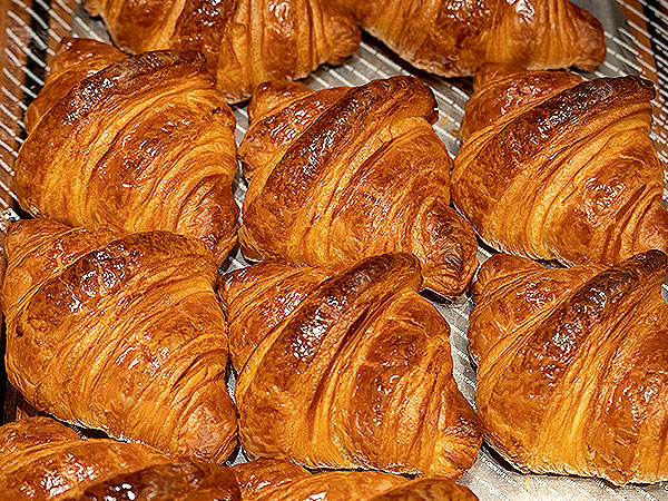 【パン】京都・四条のパンまつり！パンライターと4軒のパン屋さんへ～パリ発祥パティスリーから老舗まで、店主に聞く京都とパン屋の物語～