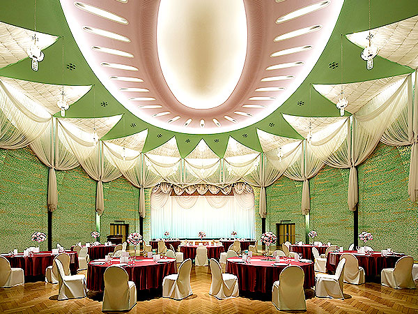 【プリンス宝ヶ池】村野藤吾の傑作ホテル特別案内！数寄屋内部、圧巻ゴールドルームへ～ガラスモザイクが壁面を埋め尽くす！螺旋階段から客室、特別コースランチ付き～