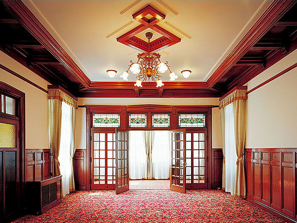 【天理大学】建築探偵と「東洋のバチカン」へ！世界屈指の大学図書館を貸切見学～まるで映画の世界！武田五一が手掛けたモダンキャンパス、創設者の邸宅まで～