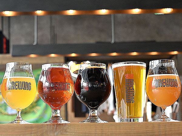 【横浜】ビアマスターと3つの醸造所潜入ツアー！出来立てクラフトビール呑み比べ～日本屈指、クラフトビールが集まる街へ！最先端ブルワリーを堪能せよ～