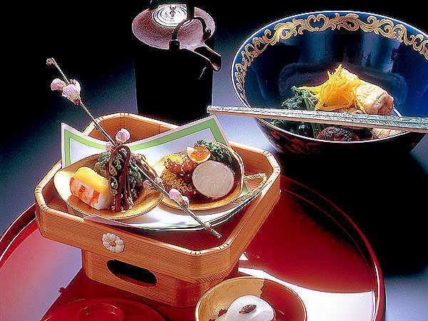 【菊乃井本店】京都を代表する名料亭へ、日本料理の真髄を五感で味わう～初夏を彩る京懐石、最高の素材・技術・しつらえ…“きれい寂び”の世界～