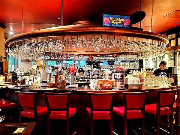 【虎ノ門】ビアチューバーと3つのビアバー巡り！東京最先端クラフトビール呑み歩き～ベルギーパブから台湾老舗No.1ブルワリーまで、ペアリングおつまみ付き～