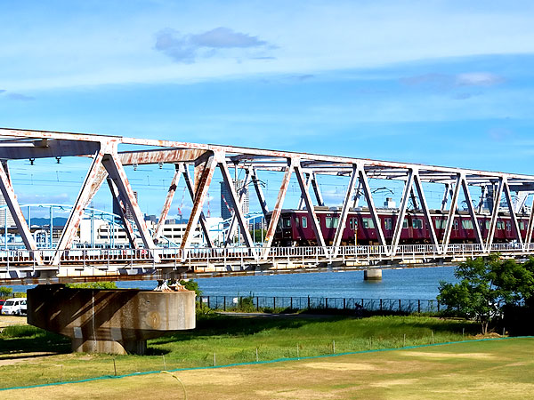 【十三・淡路・天六】鉄道が生んだディープ繁華街！みんな大好き阪急電車ぶらり旅～壮大な3重立体交差、関西初の高架線、幻の「天神橋」一大ターミナルまで～