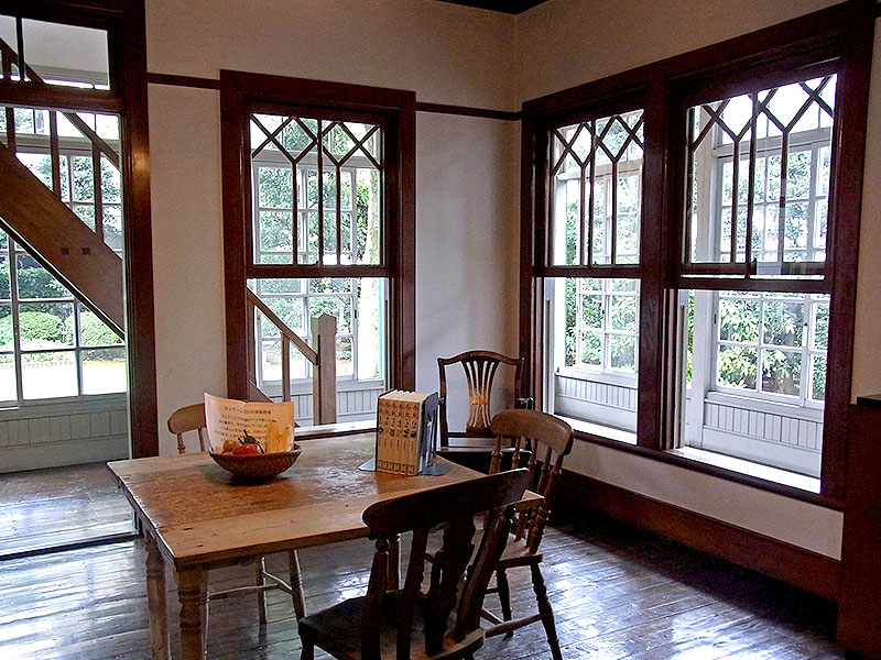 【雑司が谷】都市史研究者と建築＆坂道めぐり、戦禍を免れた2つの邸宅建築を拝見～明治の宣教師館、フランス文学者の和洋邸宅、重要文化財・鬼子母神堂まで～