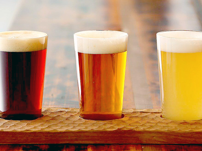 【東京駅】日本の中央駅はビールの聖地！？ビアチューバーと駅ナカ3つのBAR巡り～ストリート酒場から国内最大級アメリカンビール店まで、ペアリングおつまみ付き～