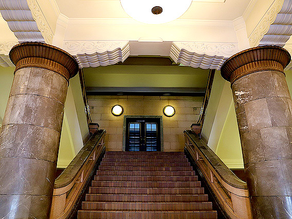 【横浜】土木酒場女将とモダン横浜へ！日本一の港町を、ドボク目線で解き明かせ～横浜三塔キングとクイーン！？現役の煉瓦下水道、オリエンタルな旧貴賓室を拝見～