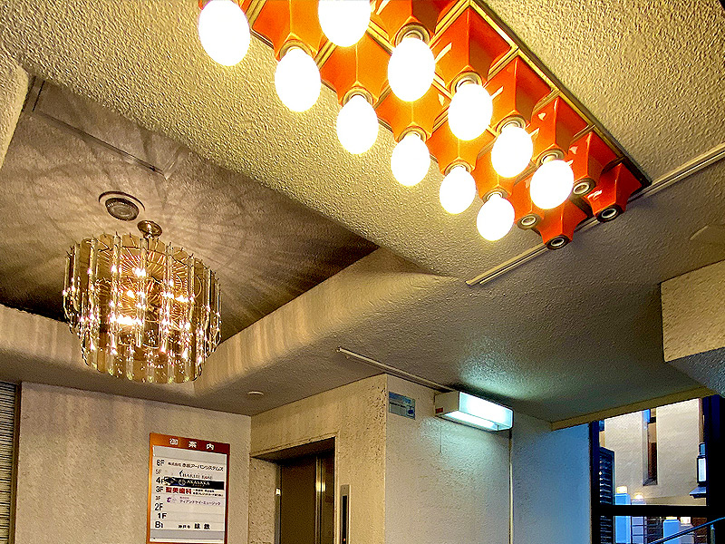 【赤坂】花柳界＆ナイトクラブの「シブビル」巡り！解体間近の名作を見届けよ～『東京人』元副編集長と、草創期の高級マンションから社交ビル群まで～