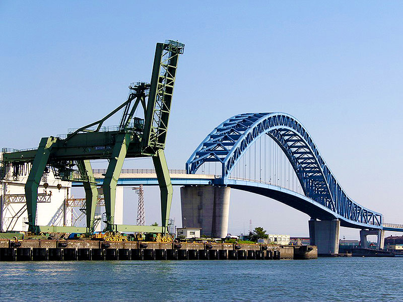 【大阪湾】橋梁エンジニアと貸切クルーズ☆世界でも類を見ない長大橋の宝庫へ～日本最長のトラス橋、15階相当の急勾配…船でしか堪能できないイイ橋尽くし～