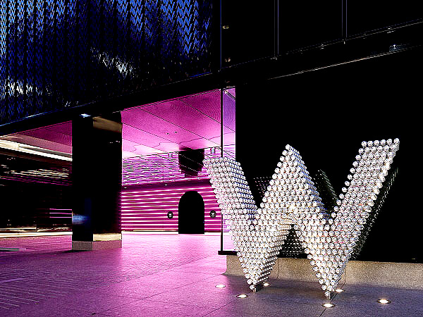 【W大阪】オシャレで刺激的、型破りな世界観！日本初上陸「W大阪」特別にご案内～安藤忠雄デザイン監修、大阪の新ランドマーク！驚きの客室からコースランチまで～