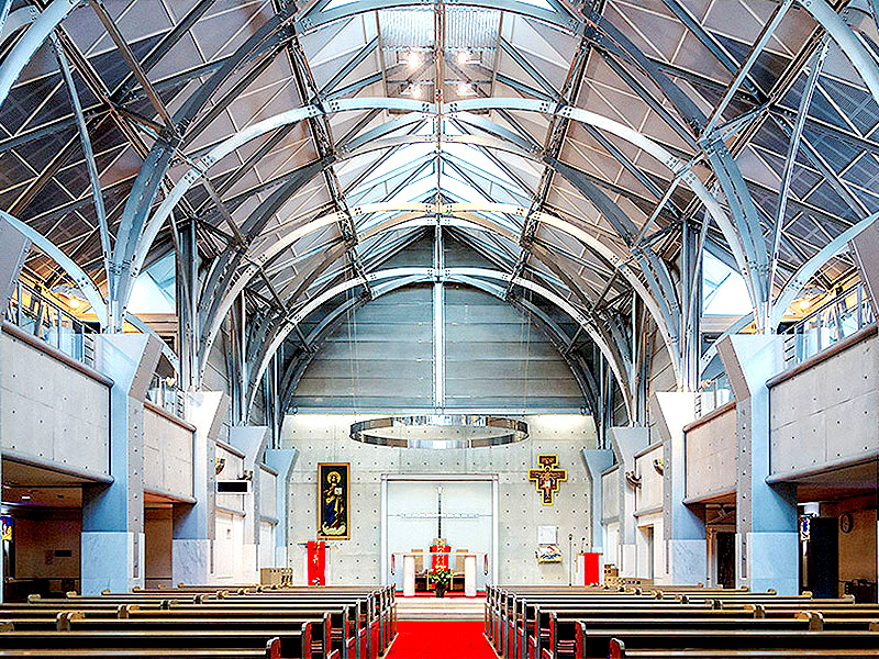 【高輪】一度は訪れたい東京2つの教会めぐり、美術家と祈りの聖堂を拝見～日本初のF.L.ライト式教会、最先端技術を駆使した鉄骨モダン聖堂まで～