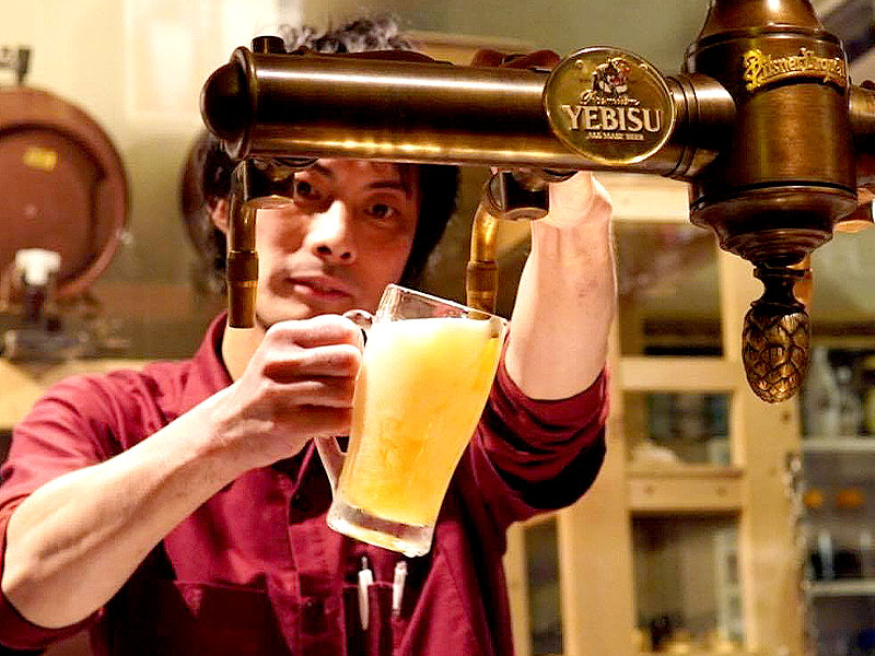 【HIGHBURY】「ビールの聖地」特別貸切！絶品呑み比べ＆エンジンルーム潜入～ビアマスターの白熱ビール教室！最高の注ぎ方から、フードペアリングまで～