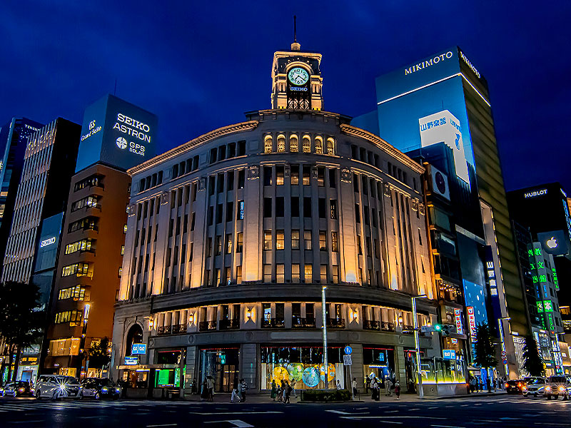 【夜の銀座】ネオン煌めく「シブビル」ナイトツアー！日本一の高級クラブ街へ～『東京人』元副編集長と大人の社交ビル巡り、60-70年代銀座の華をたどって～