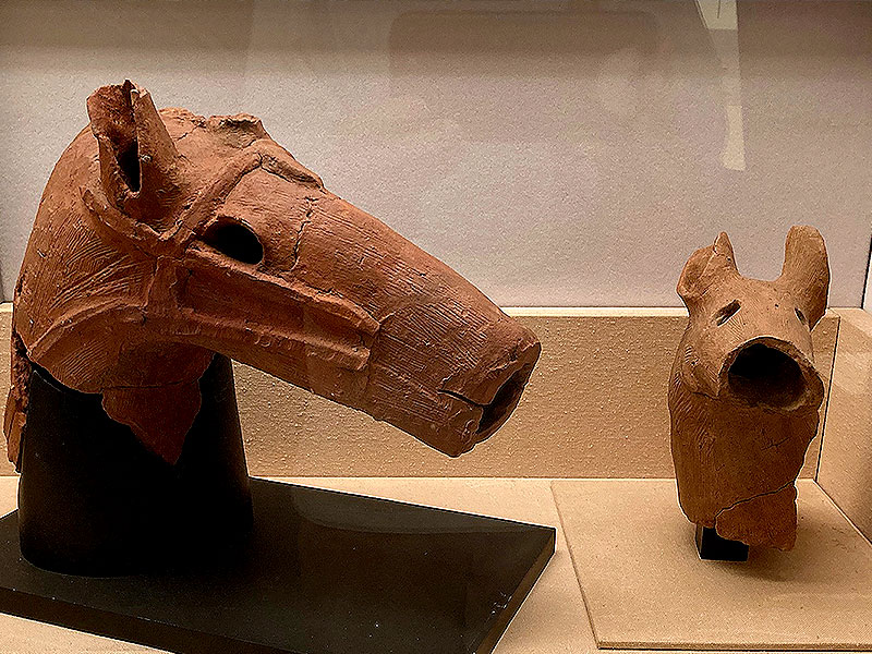 【田園調布】古墳部スソさんと、東京三大古墳へGo！古墳をめぐる大冒険～都内唯一、大型古墳群がセレブの街に！？前方後円墳のいざ墳頂へ～