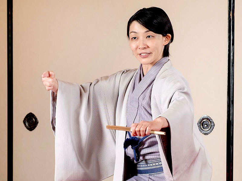 【上野・谷中】女性噺家・三遊亭遊七と名作落語の舞台へ！まち歩き＆演芸場で落語鑑賞〜「応挙の幽霊」全生庵から「秋色桜」観音堂の井戸、江戸落語の聖地まで～