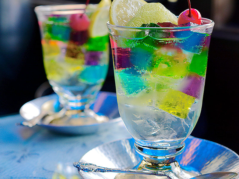 【喫茶ソワレ】店主が贈る「喫茶ソワレ」特別案内＆貸切スイーツ茶会～美しく透明な青い幻想空間、レトロな洋館と宝石のようなゼリーの誘惑～