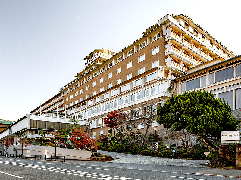 【クラブ限定】村野藤吾の傑作建築、ウェスティン都ホテル京都スペシャルツアー～佳水園から村野スイート、秘密の階段、ミシュランシェフの特別コースランチ～