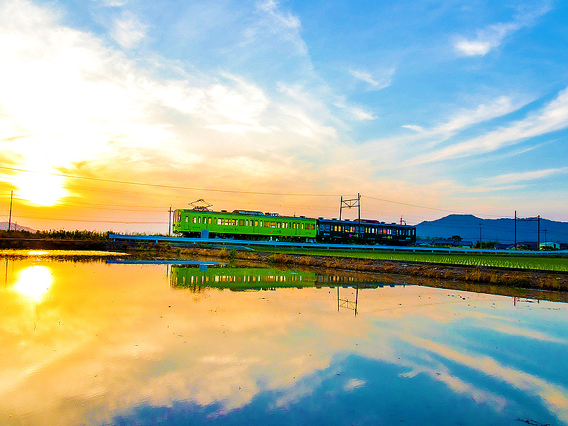 【近江鉄道】“がちゃこん電車”に乗って、春の湖国ぶらり途中下車の旅～レトロな駅舎と風光明媚、明治生まれの愛しきオンボロ鉄道～