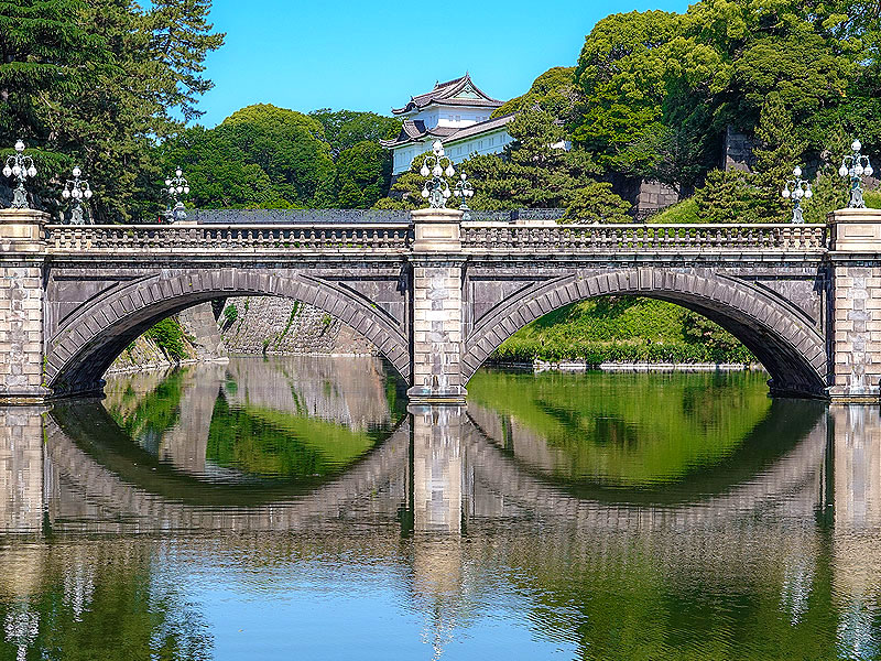【皇居外苑】そうだ皇居へ行こう！庭師と、皇居前広場から日本初の西洋式公園まで～行幸通り、二重橋、日比谷公園…モダン庭園の先駆け、春の東京セントラルパーク～