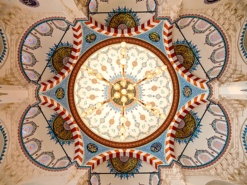 【東京ジャーミイ】下山さんと日本最大のモスクへ！オスマン様式の建築美を堪能せよ～まるで異世界、壮麗すぎるイスラム文化！礼拝体験から特別ハラルランチまで～