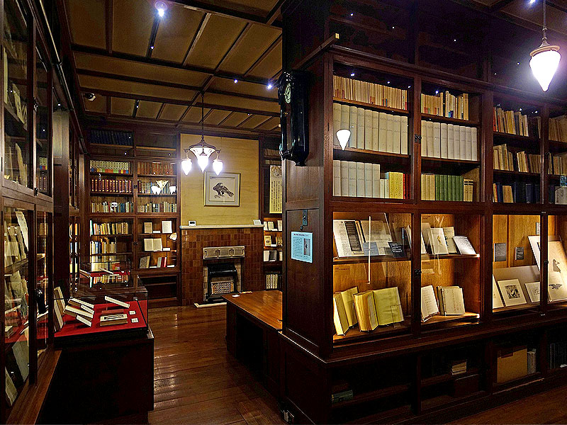 【雑司が谷】都市史研究者と建築＆坂道めぐり、戦禍を免れた2つの邸宅建築を拝見～明治の宣教師館、フランス文学者の和洋邸宅、重要文化財・鬼子母神堂まで～